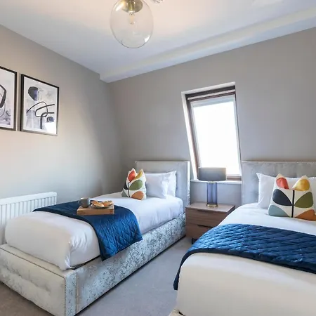 Elliot Oliver - Laverham House - Stunning 6 Bedroom Regency House With Parking Cheltenham Exterior photo