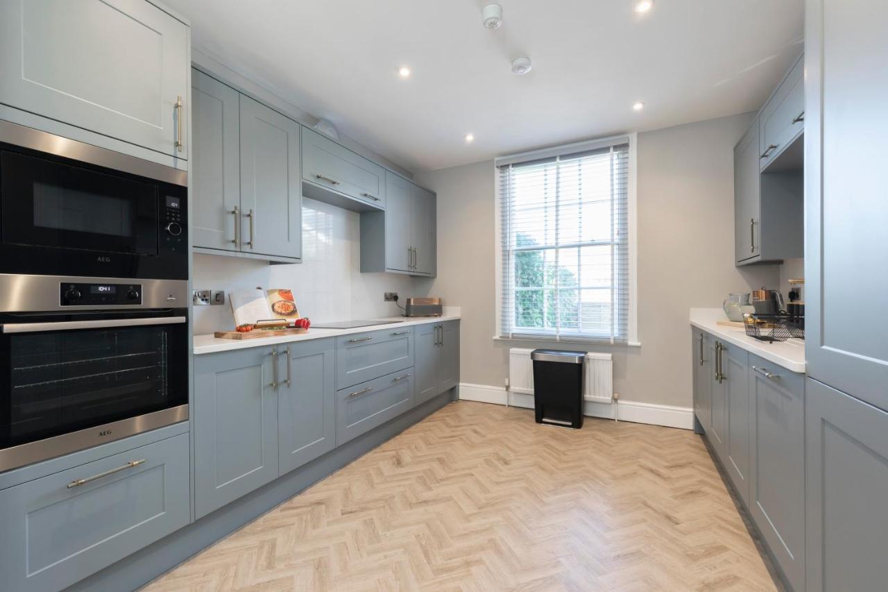 Appartement Elliot Oliver - Laverham House - Stunning 6 Bedroom Regency House With Parking